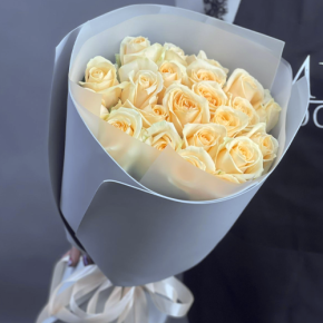 Букет из 25 роз Аваланж (50 см) в Котельниках