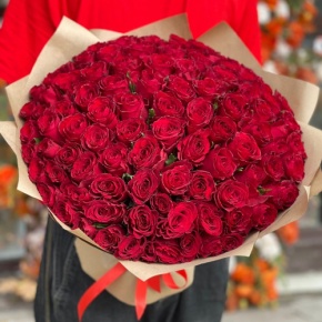 Букет 101 красная роза Кения (50 см) в Котельниках