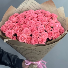 Букет из 15 кустовых коралловых роз (60 см) в Котельниках
