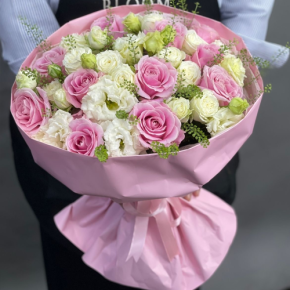 Букет "Нежное признание" из роз и эустом в Котельниках