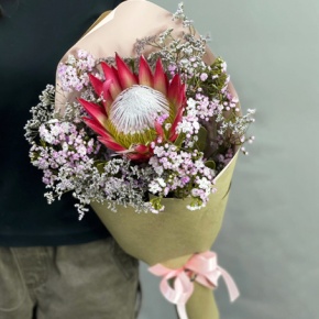 Букет из хамелациума, лимонниума и протеи в Котельниках