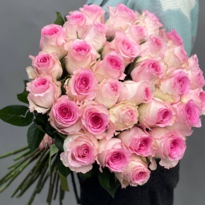 Букет 25 пионовидных роз Эквадор (60 см) в Котельниках