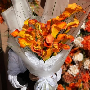 Монобукет из 21 оранжевой каллы в Котельниках