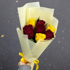 Букет из 7 Кенийских роз (40 см) в Котельниках