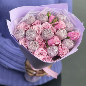 Букет из шоколадных пионов и кустовых роз в Котельниках