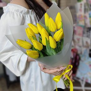 Букет из 15 жёлтых тюльпанов в Котельниках