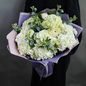 Букет из Голландских гортензий и ранункулюсов в Котельниках