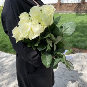 Букет из 9 белых роз (70 см) в Котельниках