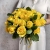 Букет из 25 лимонных роз с рускусом (40 см) в Котельниках Букет из 25 лимонных роз с рускусом (40 см) в Котельниках
